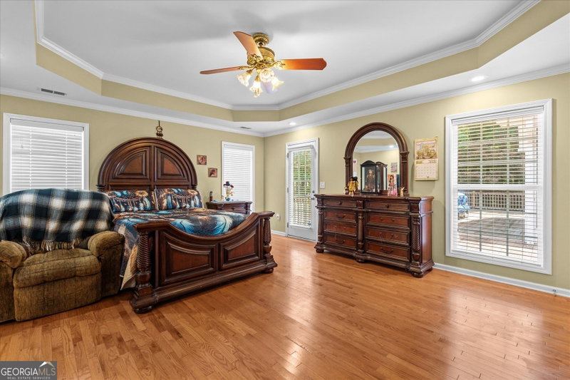 Photo 11 of 4050 Golfview Court