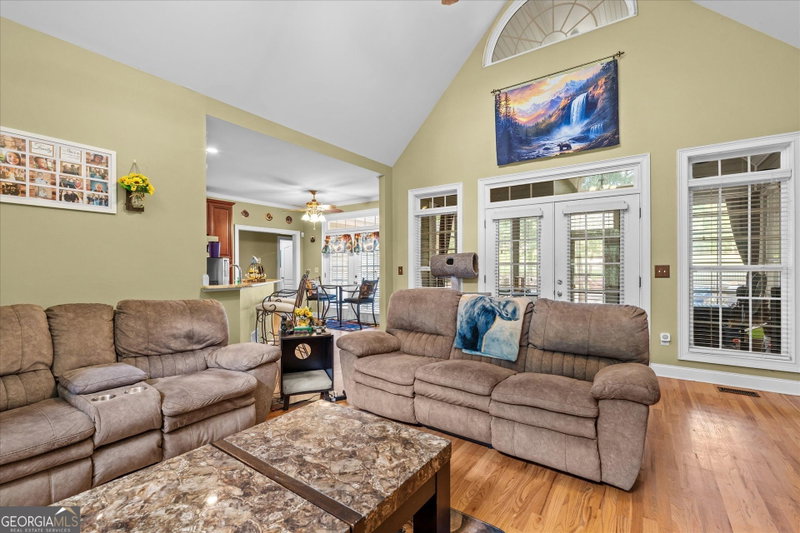 Photo 16 of 4050 Golfview Court