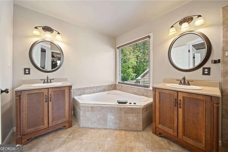 Photo 21 of 3115 Ivey Oaks Lane