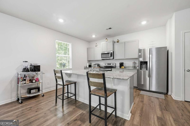 Photo 9 of 5387 Coldstream Drive