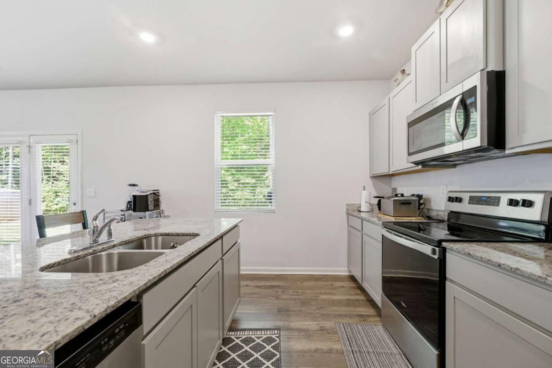 Photo 10 of 5387 Coldstream Drive