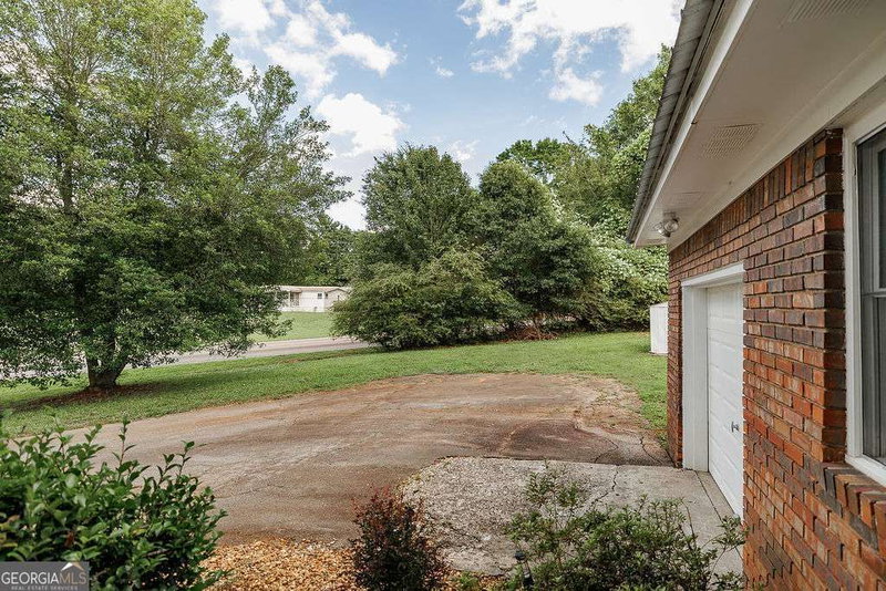 Photo 41 of 391 Gober Road
