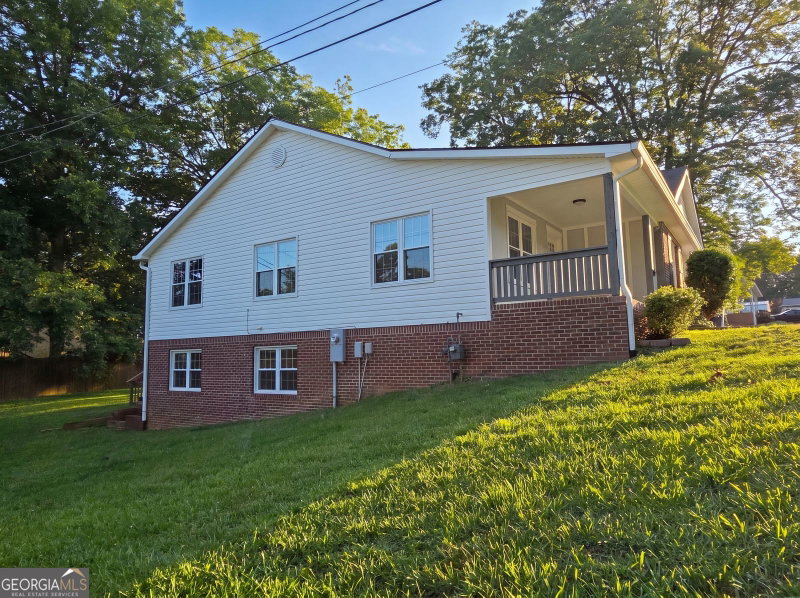 Photo 21 of 45 Griffith Street