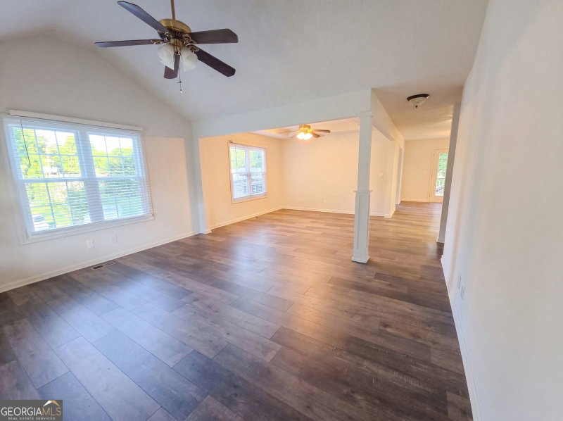 Photo 4 of 45 Griffith Street