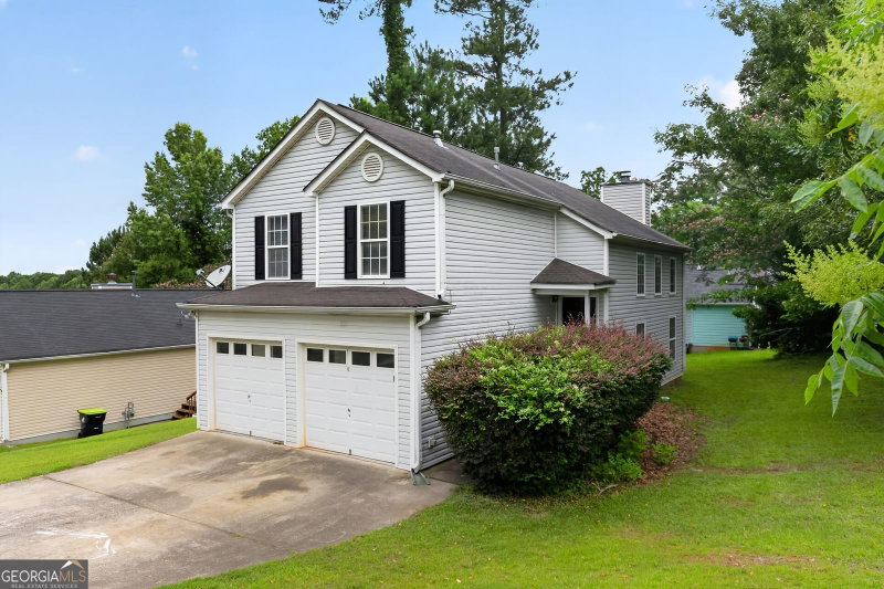 Photo 2 of 1024 Abercorn Way
