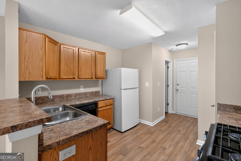 Photo 15 of 1024 Abercorn Way