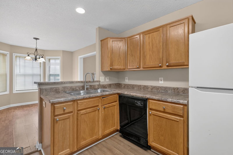 Photo 18 of 1024 Abercorn Way