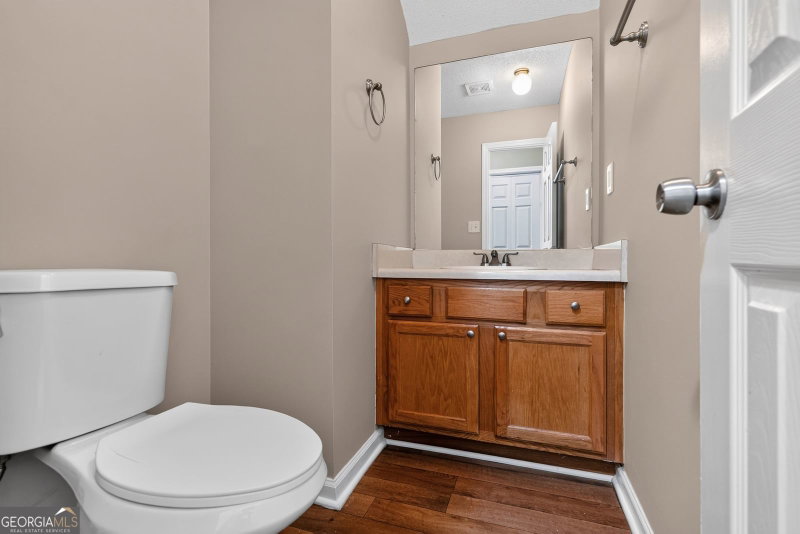 Photo 33 of 1024 Abercorn Way