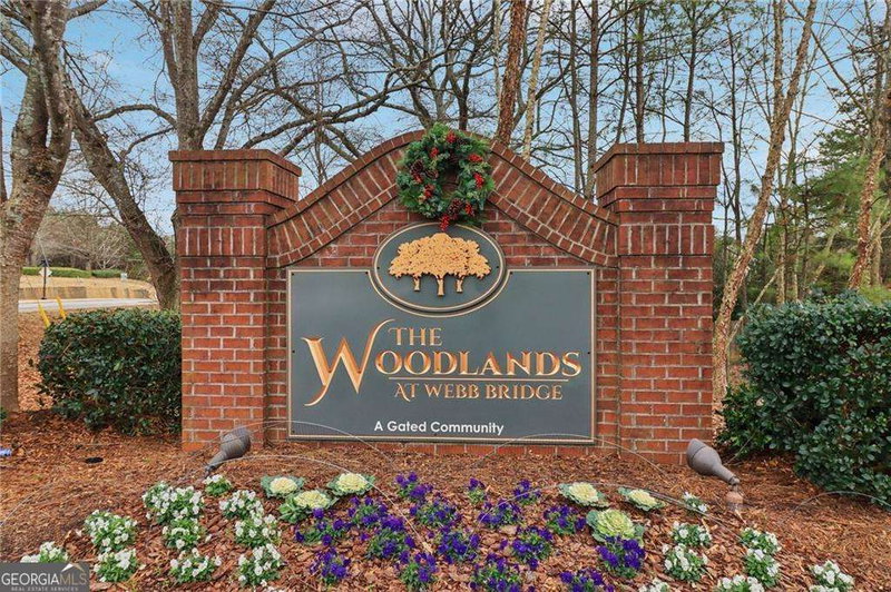 Photo 2 of 4001 Woodland Lane