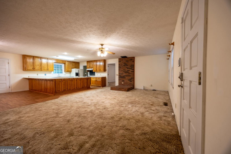 Photo 11 of 240 Bent Oak Drive