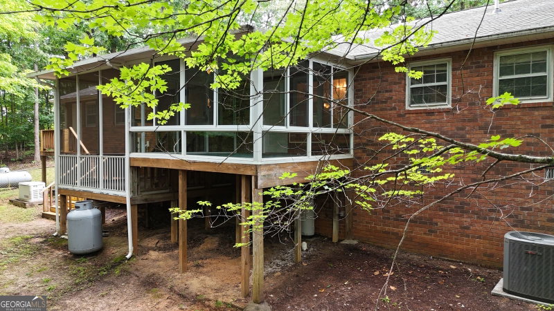 Photo 8 of 240 Bent Oak Drive