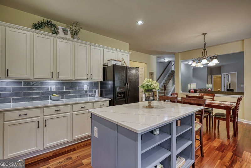 Photo 33 of 924 Buckhorn Bend