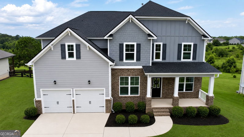 Photo 2 of 1091 Clubhouse Drive
