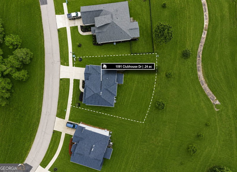 Photo 4 of 1091 Clubhouse Drive