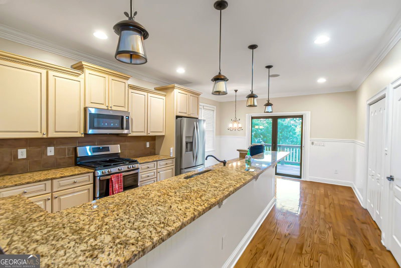 Photo 8 of 1333 Eubanks Avenue