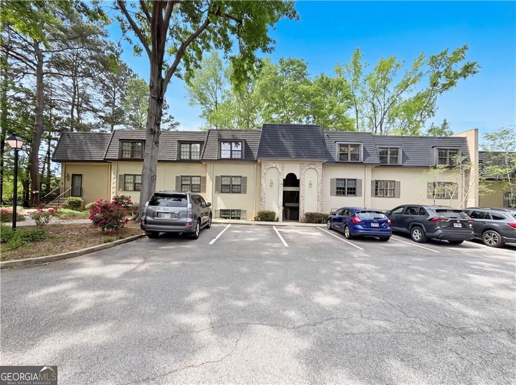 27 Chaumont Square NW, Atlanta, GA 30327