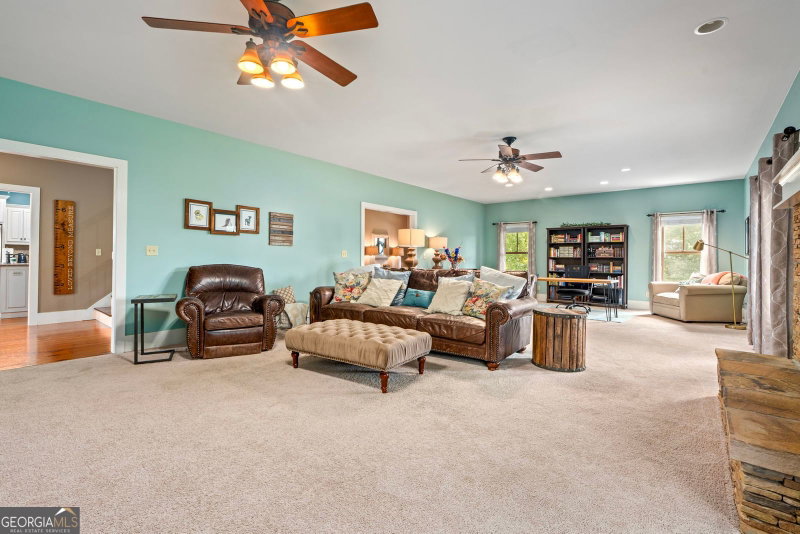 Photo 8 of 425 Oak Grove Road