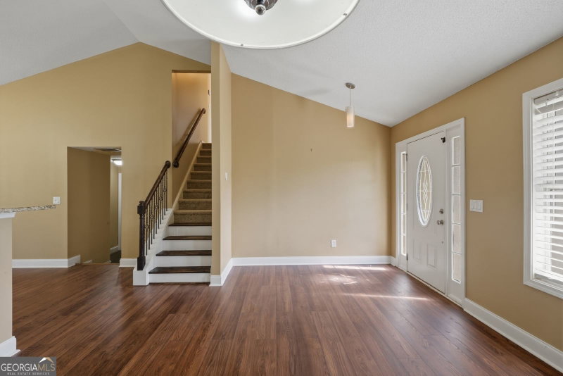 Photo 5 of 3125 Brookfield Drive