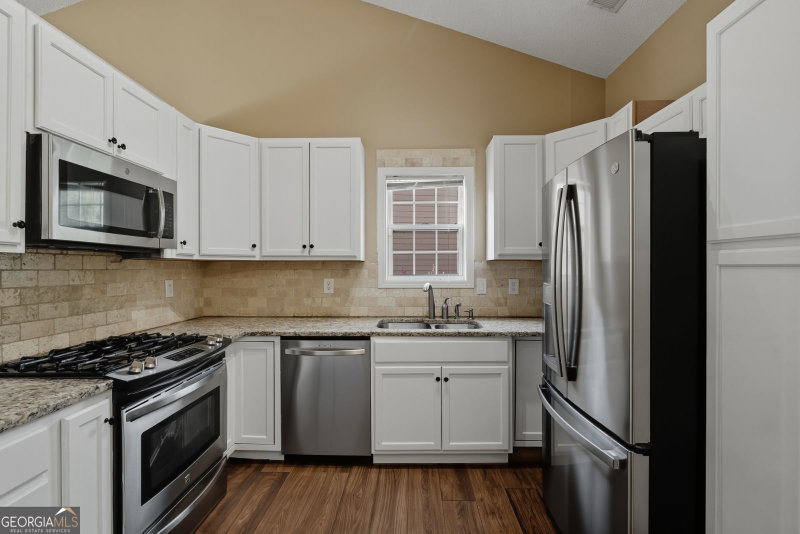 Photo 7 of 3125 Brookfield Drive