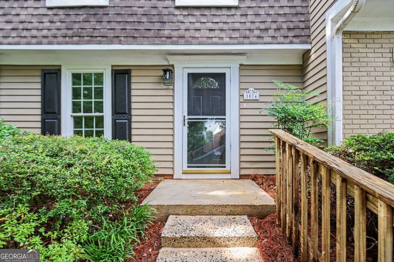 Photo 5 of 1074 New Haven Drive SW