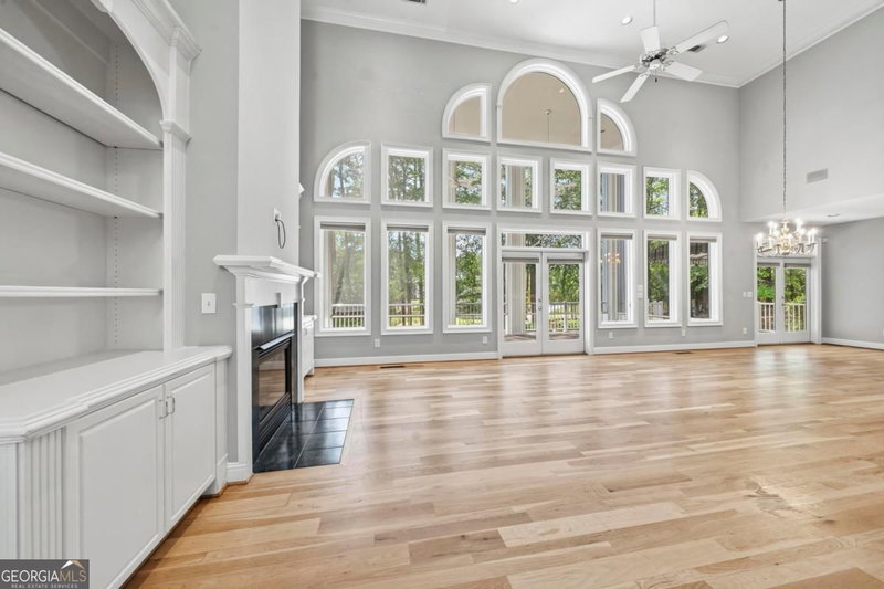 Photo 13 of 1001 Shoal Creek Court
