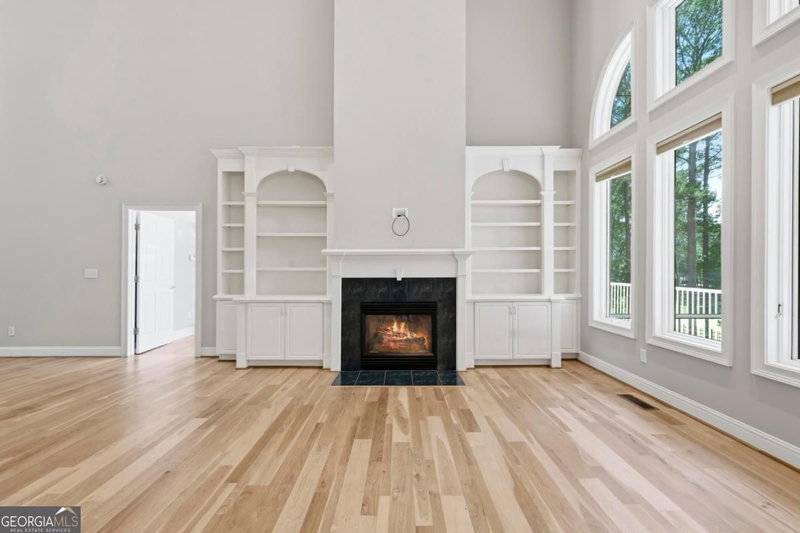 Photo 9 of 1001 Shoal Creek Court