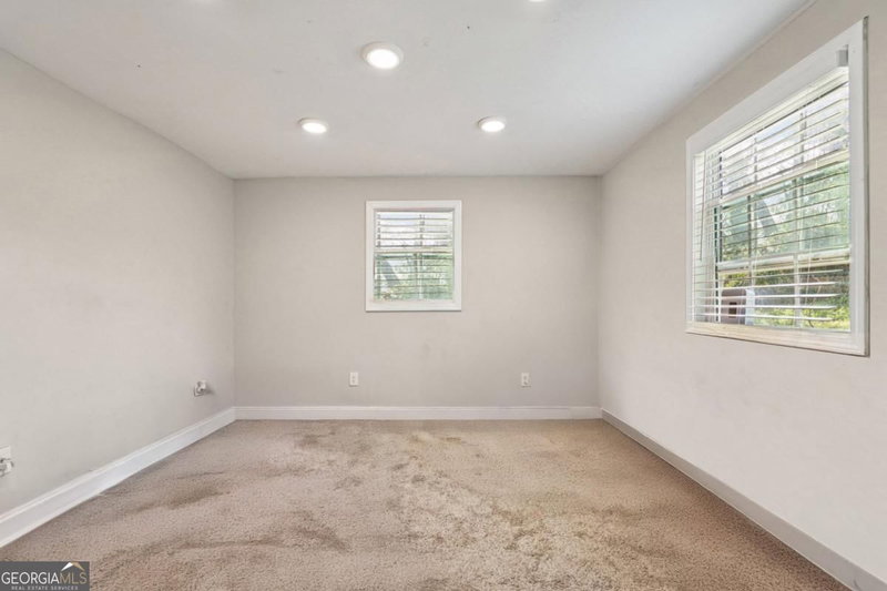 Photo 11 of 2065 Morehouse Drive