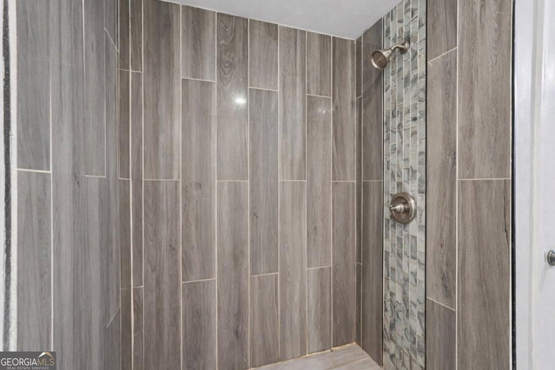 Photo 13 of 2065 Morehouse Drive