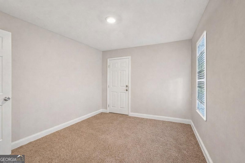 Photo 17 of 2065 Morehouse Drive