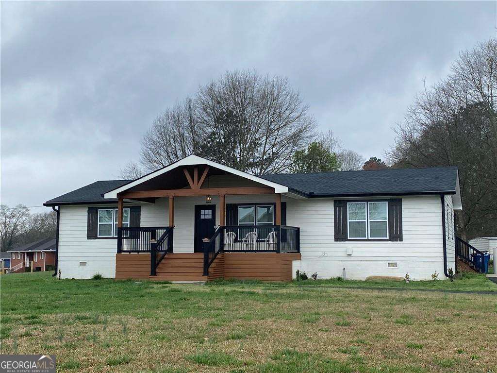 318 Willowwind Drive, Loganville, GA 30052