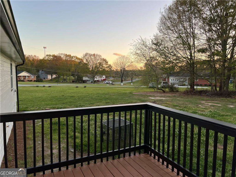 Photo 18 of 318 Willowwind Drive