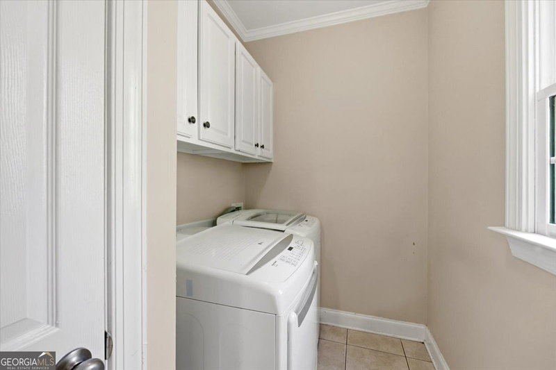 Photo 16 of 728 Markhams Drive