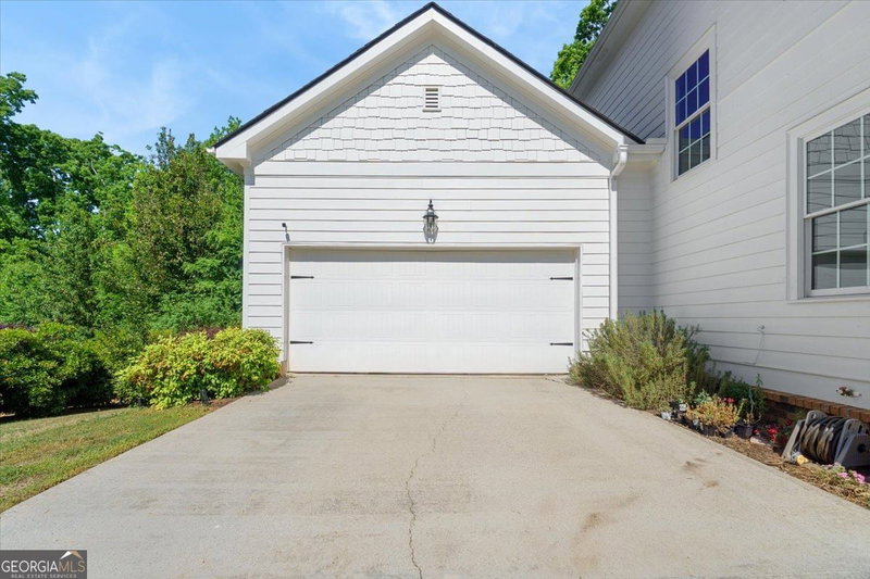 Photo 45 of 728 Markhams Drive