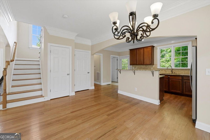 Photo 12 of 728 Markhams Drive