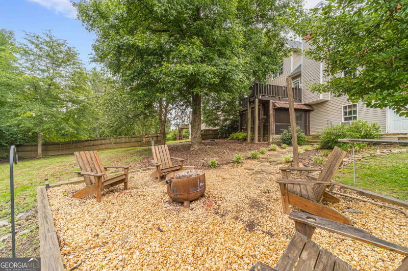 Photo 38 of 946 Golden Meadows Lane
