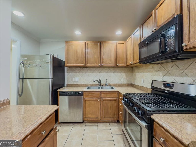 Photo 8 of 3301 Henderson Mill Road #D3