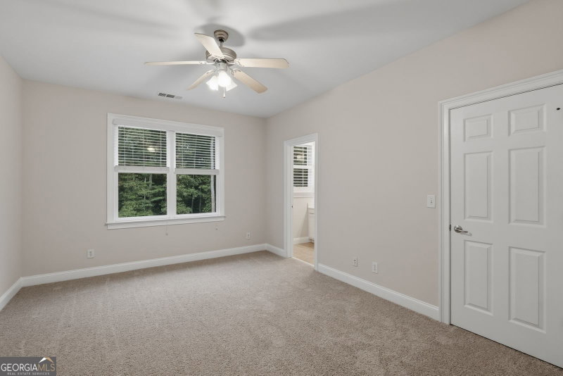 Photo 16 of 210 Enfield Lane