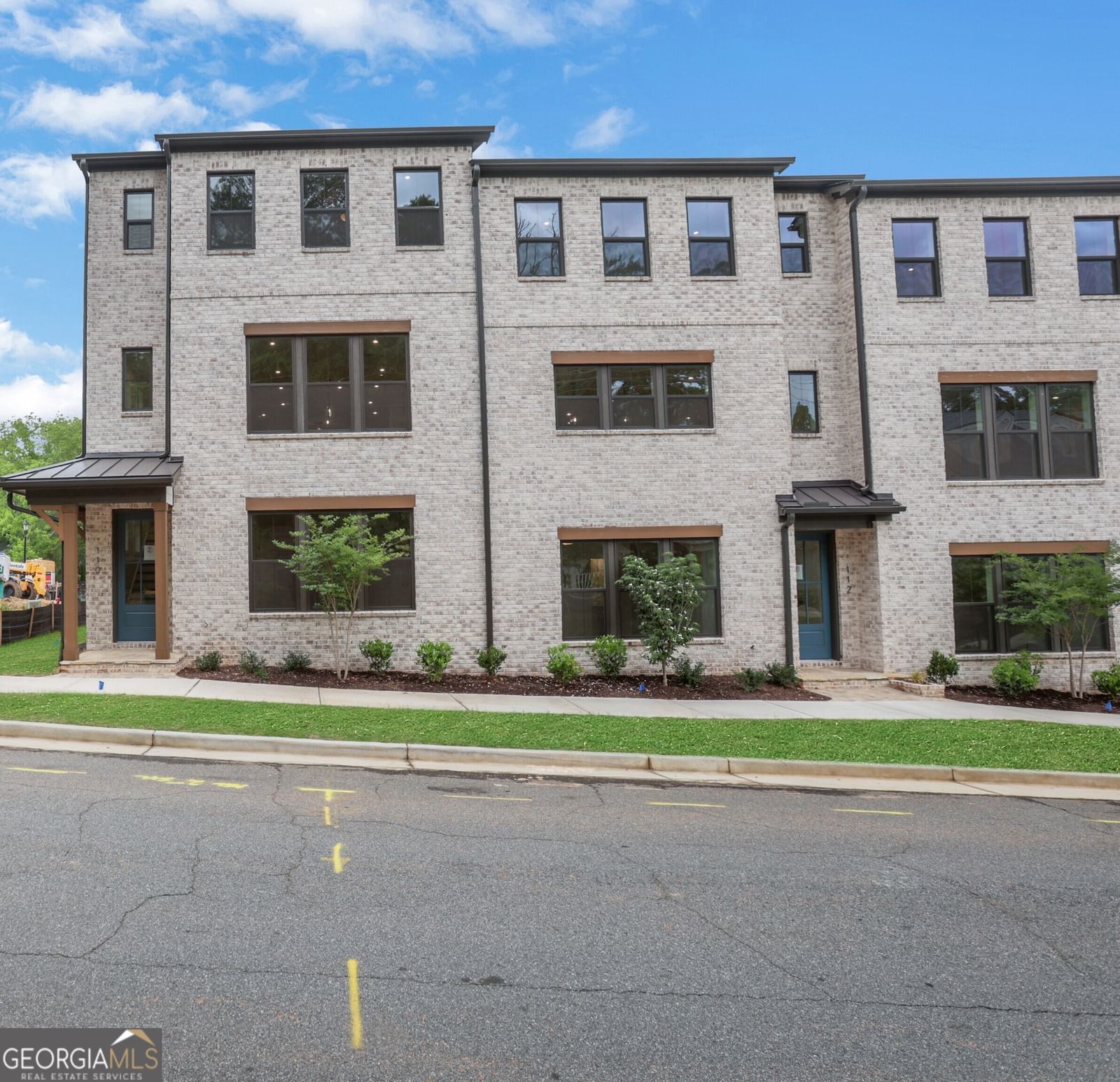 110 Bridgecrest Road, Roswell, GA 30075