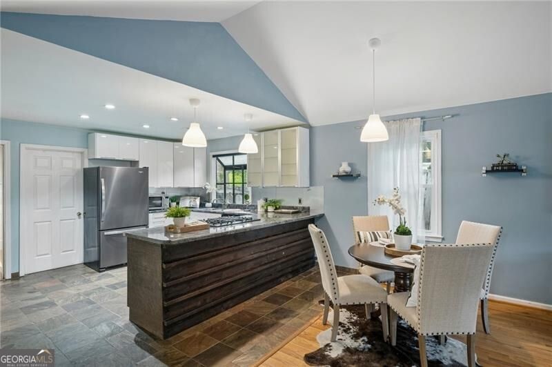 Photo 7 of 2580 Forrest Avenue NW