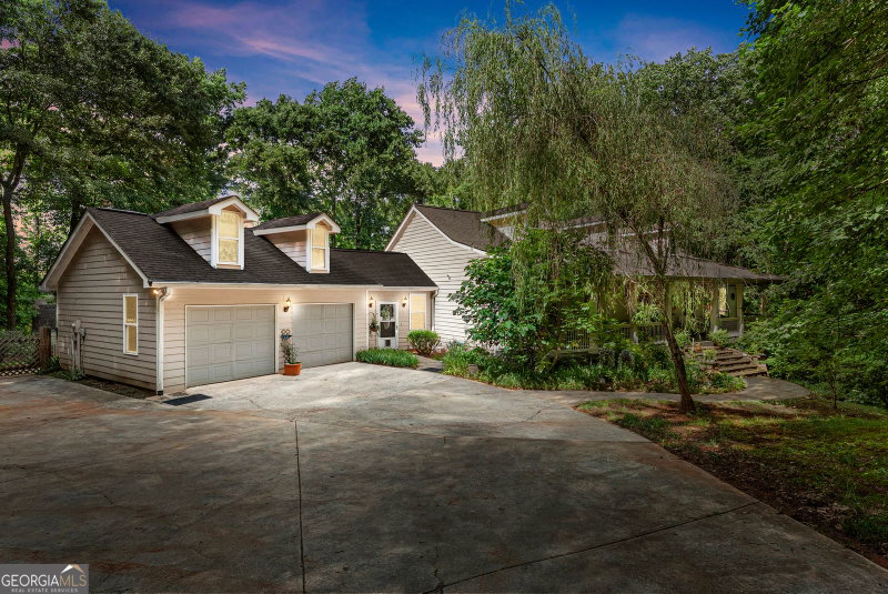 45 River Chase, Hoschton