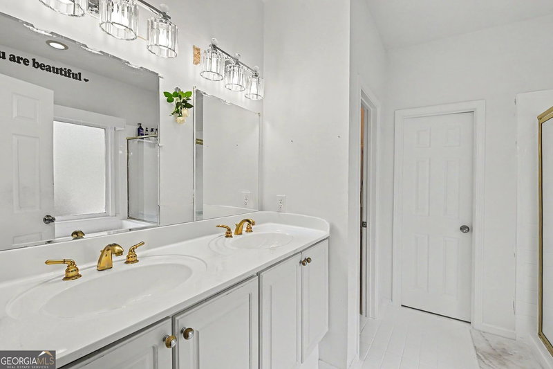 Photo 15 of 2707 Glenrose Hill