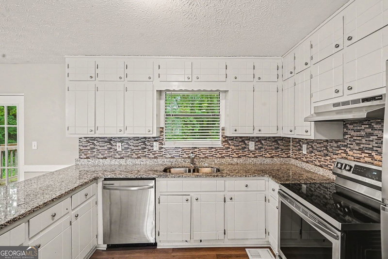 Photo 8 of 2311 Weatherly Court