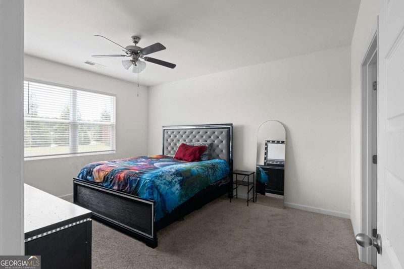 Photo 8 of 245 Canberra Way