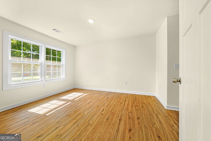 Photo 6 of 16 Elm Street