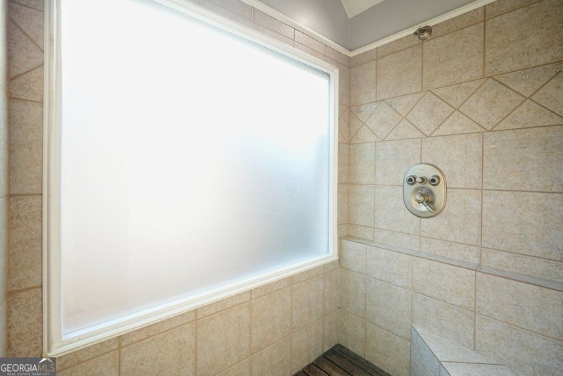 Photo 40 of 2102 Kendall Close NW