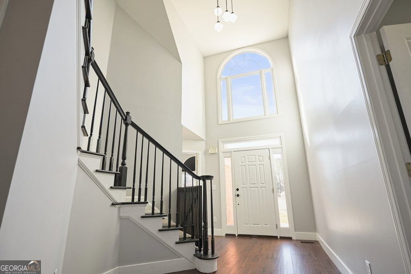 Photo 9 of 2102 Kendall Close NW