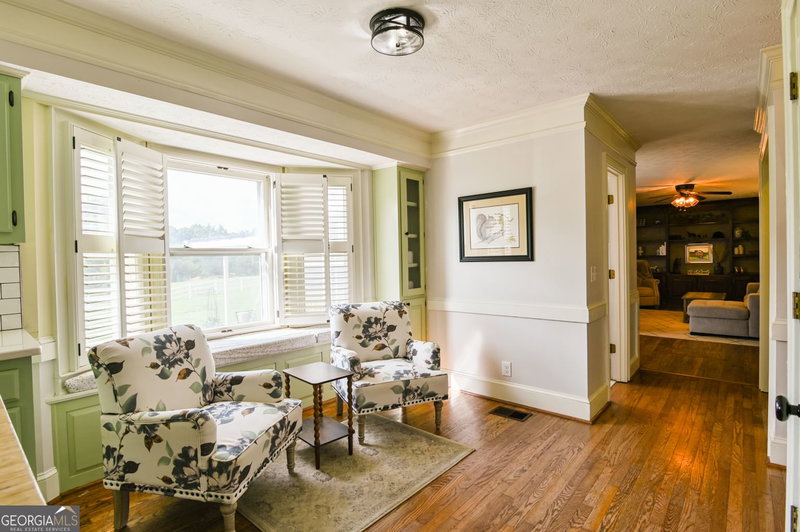 Photo 4 of 1520 Colonial Drive
