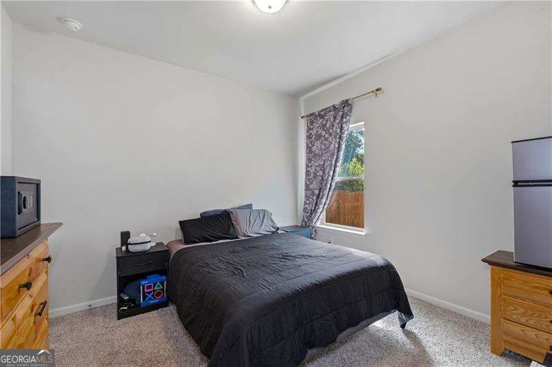 Photo 10 of 661 Valdosta Drive