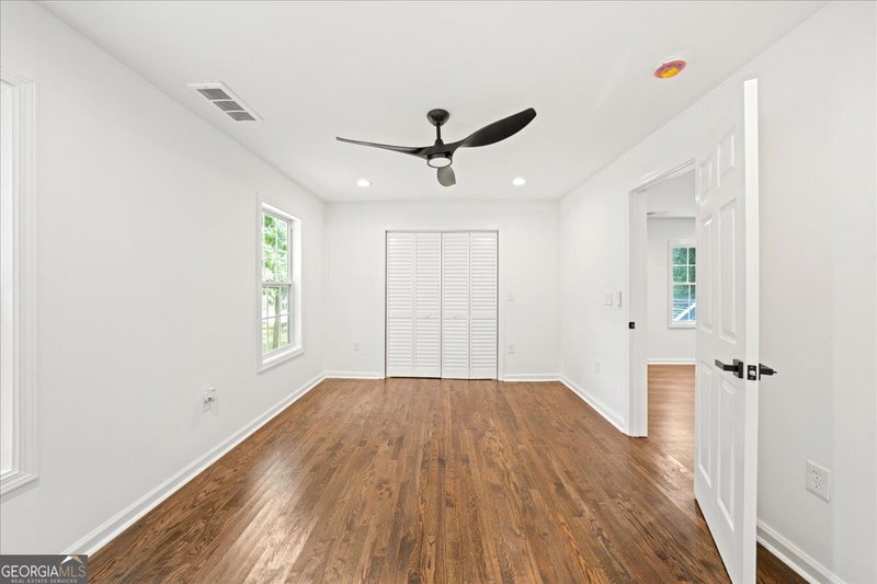 Photo 18 of 3406 Longleaf Drive