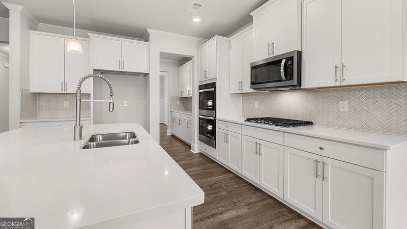 Photo 7 of 7197 Bocholt Drive